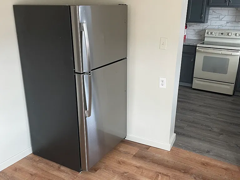 498 W Main St — Photo 13