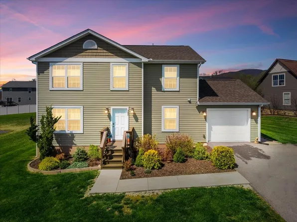 152 Prairie View Ln, Pembroke, VA 24136