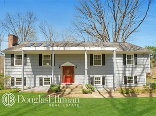 7 Briarwood Ln, Pleasantville, NY 10570