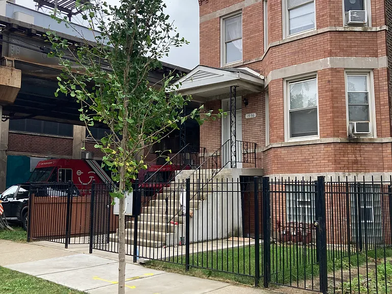 1936 S Troy St #G — Photo 2