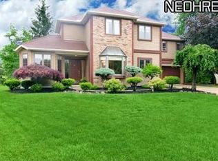 10333 Stamford Ct, Strongsville, OH