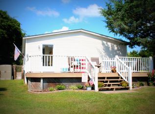 121 Mangrove Dr, Emerald Isle, NC 28594