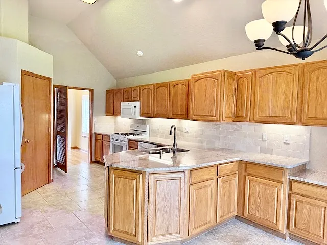 8420 Ashton Pl NE — Photo 13