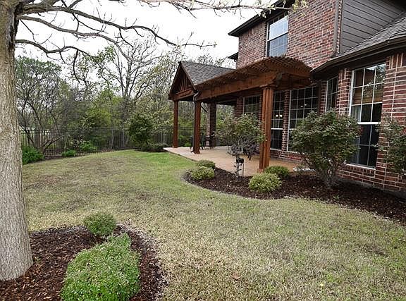 4th image of 1130 Burnett Dr
