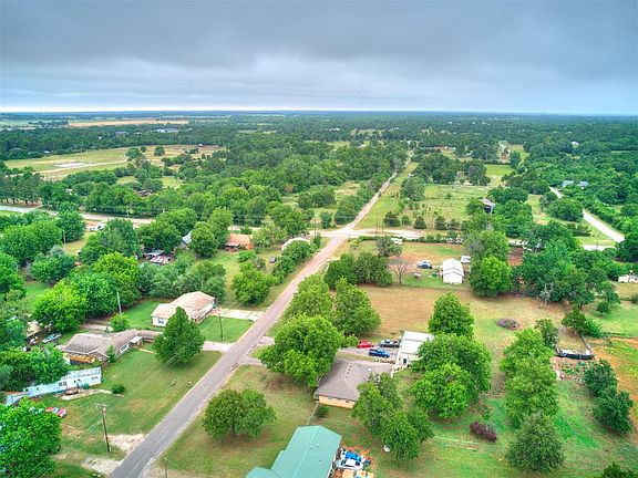 3rd image of 4904 Shady Nook Way