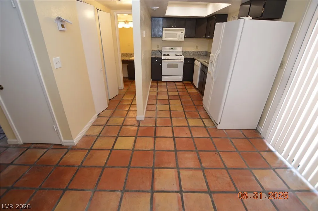 3 bed, 2.5 bath, 1213 sqft, $1,525 — Photo 4