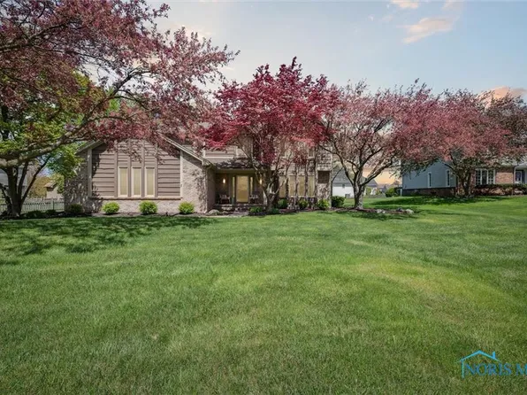 9900 Sedgefield Rd, Perrysburg, OH 43551