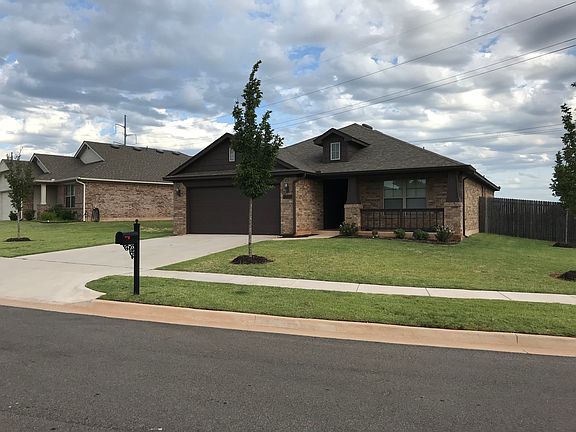 2nd image of 915 Lerkim Ln