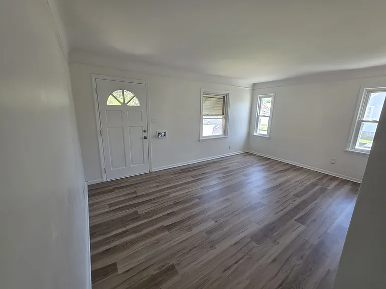 17701 Puritas Ave — Photo 7