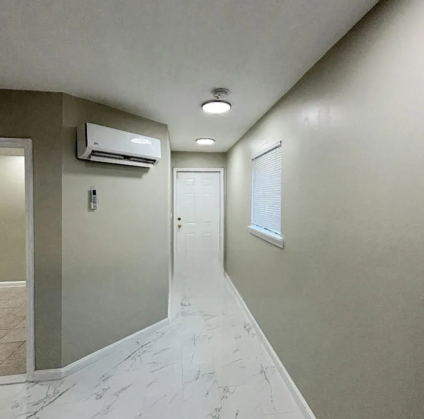 Building Photo - 204 N 5th St #B2