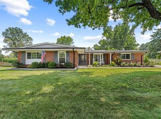 15318 Clayton Rd, Ballwin, MO 63011