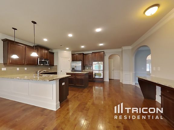 4th image of 4627 Town Manor Dr
