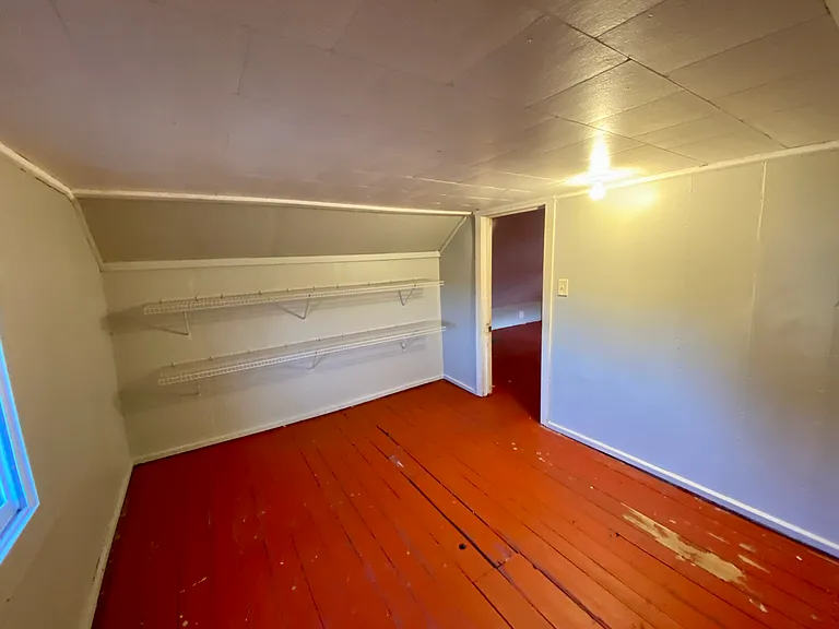 325 Main St — Photo 12