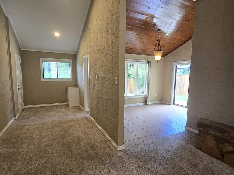 1822 Northwood Ct — Photo 7