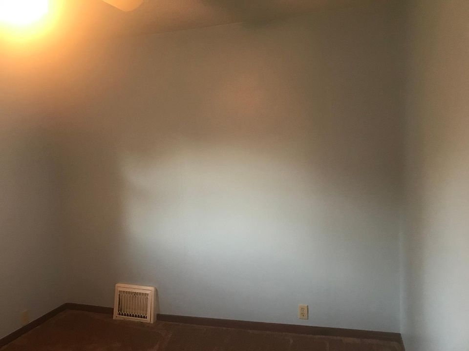 1st image of 301 NE Grant St