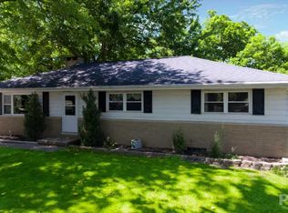 151 Field Grove Ct, East Peoria, IL 61611