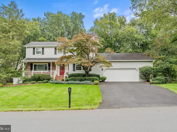 1515 Marco Dr, Pasadena, MD 21122