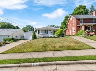324 Fairview St SE, North Canton, OH 44720
