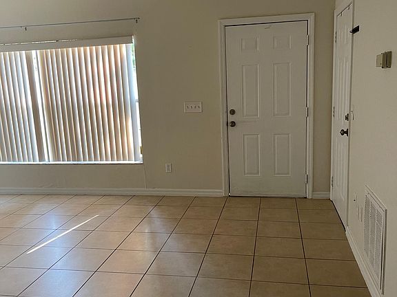 3rd image of 1245 S Park Ave