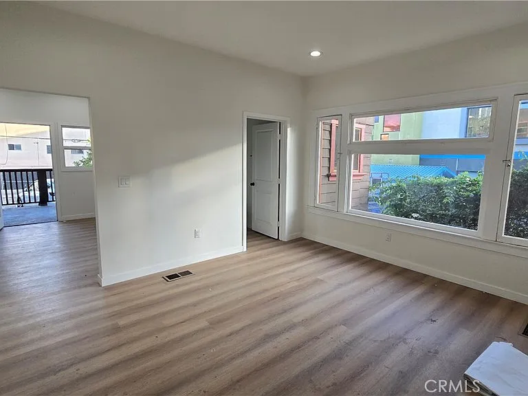 1040 Beacon Ave #1040 — Photo 2