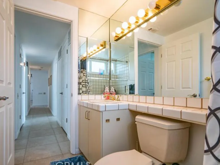 8564 Taft Ct — Photo 21