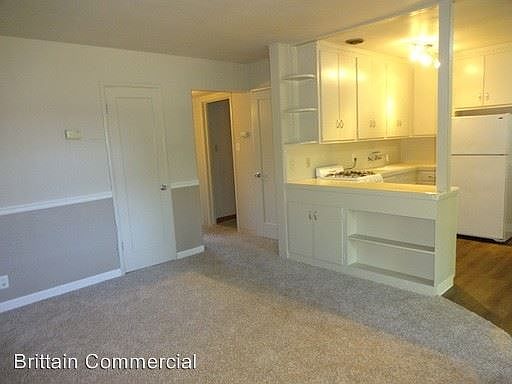 5th image of 2904 Marconi Ave APT 13