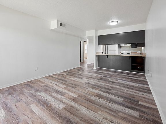 5th image of 7009 N Chas Dr #D