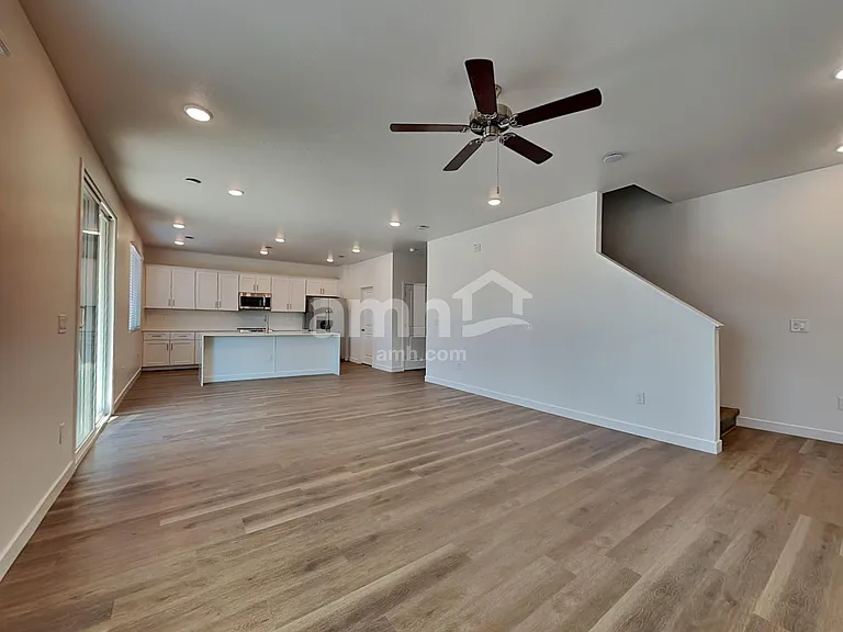 4625 S 97th Dr — Photo 7