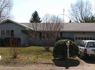 37 Hunters Hill Cir, Amherst, MA 01002