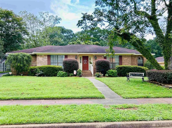 2341 Huffman Dr E, Mobile, AL 36693