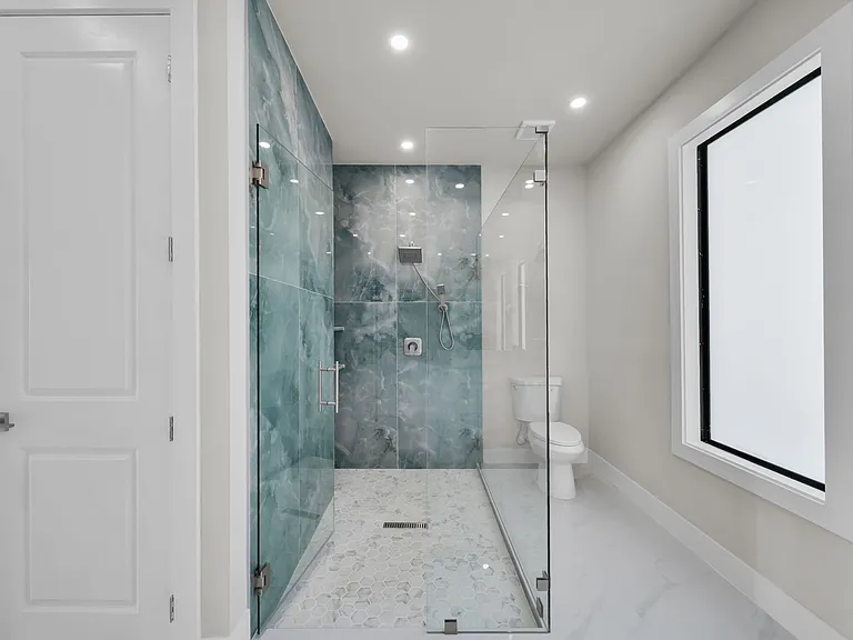 2913 14th St W — Photo 22