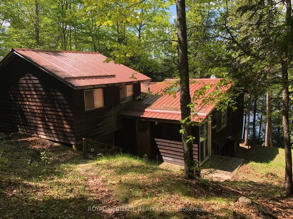 1160 Sunset Strip Ln, North Frontenac, ON K0H 2M0
