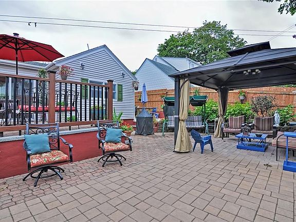 3rd image of 140 Kimball St