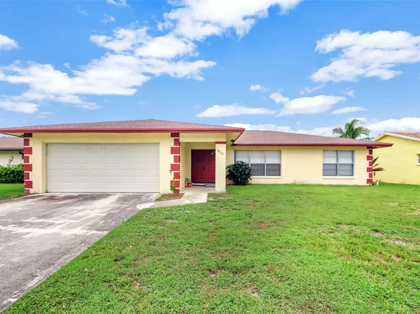 3820 Heath Circle S, West Palm Beach, FL 33407