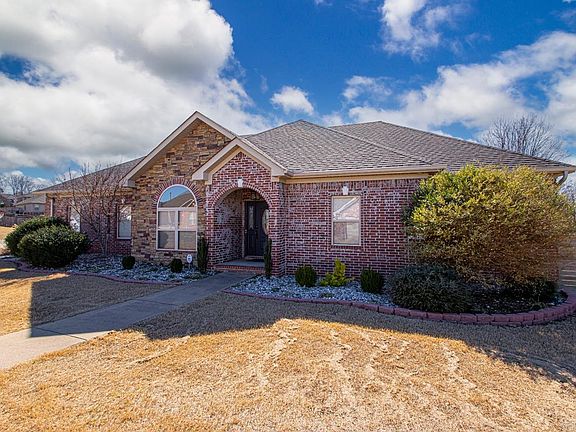 2nd image of 2811 Silverton Dr