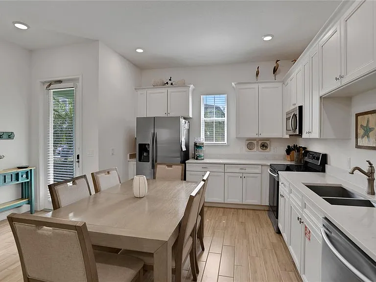 8061 Lost Shaker Ln — Photo 9