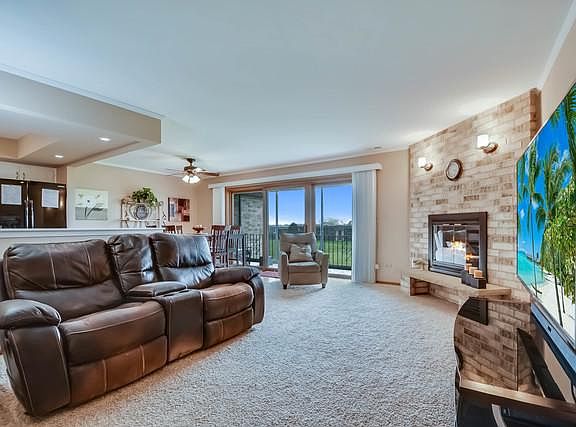 5th image of 15700 Deerfield Ct