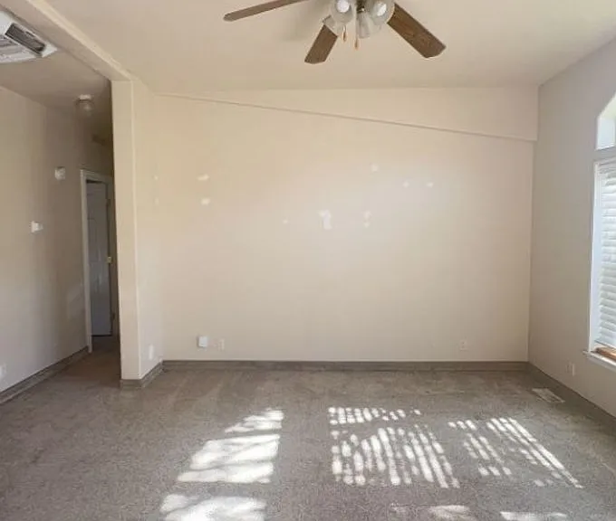 311 N Highland Dr — Photo 6