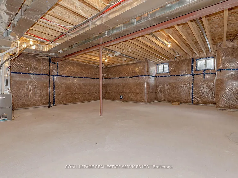 3334 Harasym Trl — Photo 32