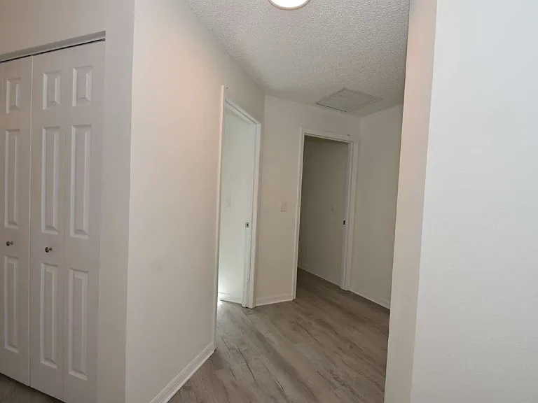 33 Poinsettia Ln — Photo 32