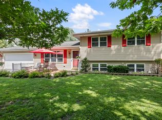 2N477 Bernice Ave, Glen Ellyn, IL 60137