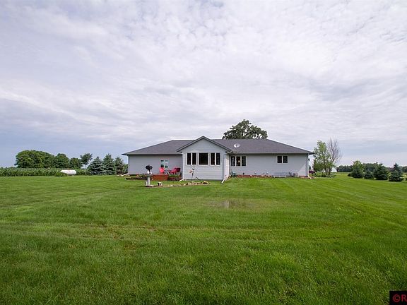 5th image of 60701 Millie Ln