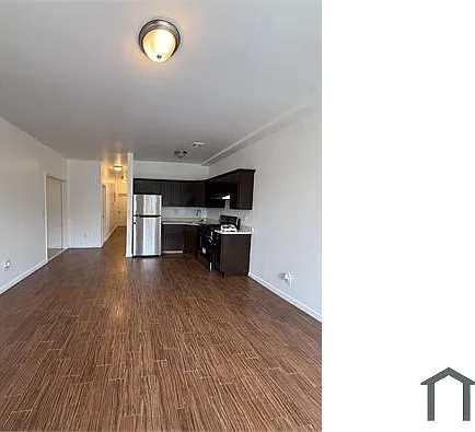 3 bed, $3,373 — Photo 3