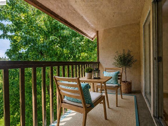 4th image of 1540 Center Rd APT 381