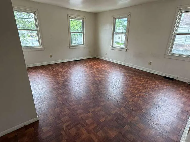 231 Broad St #B — Photo 3