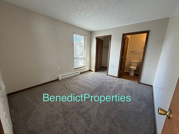 3rd image of 322 Lyndon Ct #35