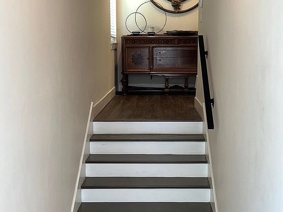4th image of 4910 W McElroy Ave #1