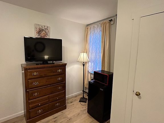 5th image of 70 Wanaque Ave #20