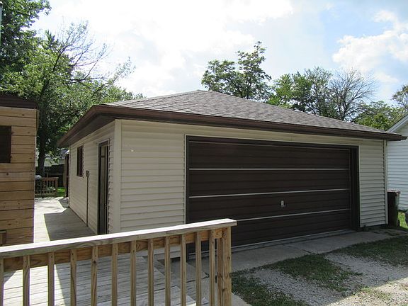 2nd image of 480 E 2nd Ave