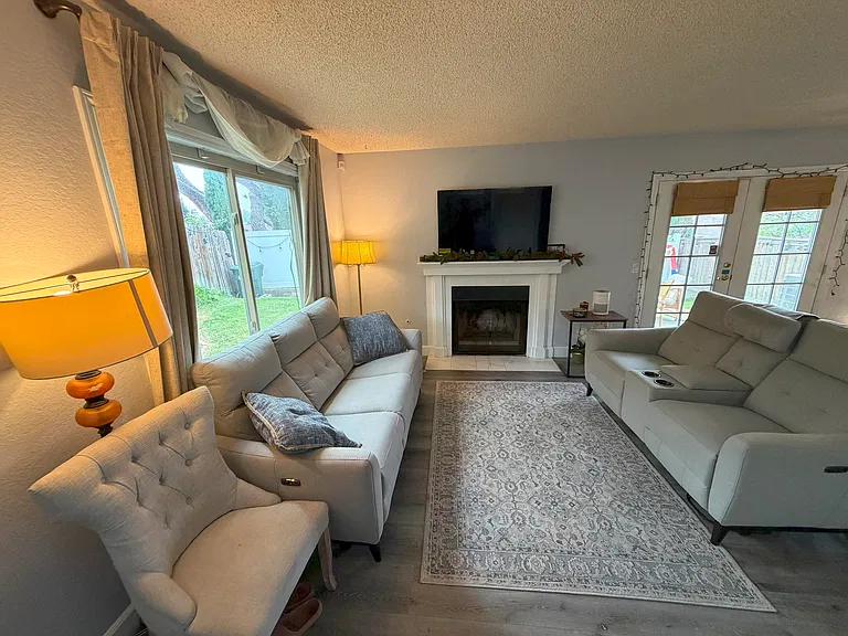 6861 Shadow Ridge Pl — Photo 4